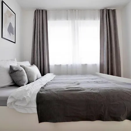 Elegante Rua Garrett Apartamento *